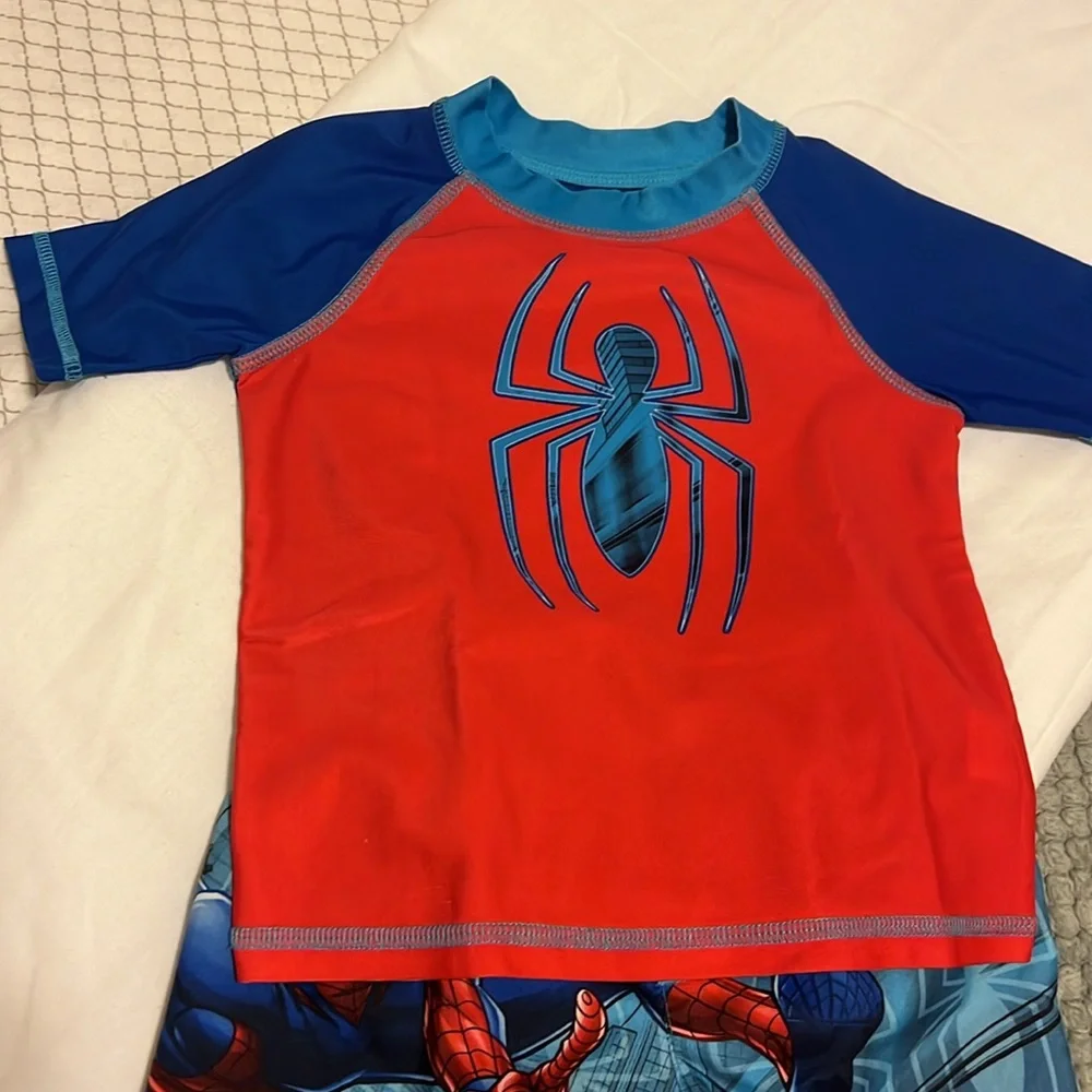 Toddler Rash guard 2T - Picture 2 of 7